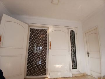 Rumah mewah dikawasan Tanjung Barat, Jakarta Selatan siap huni 7,5 M nego