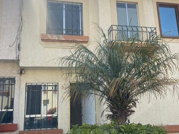 VENDO CASA VILLAS DEL REAL TECAMAC, EDO.MEX.