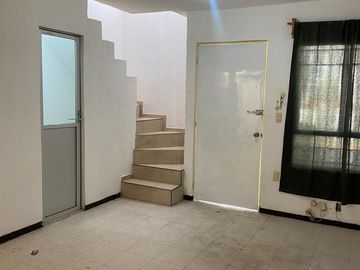 VENDO CASA VILLAS DEL REAL TECAMAC, EDO.MEX.