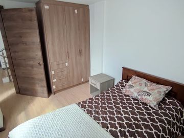 ✅VENDO CASA LISTA 3 PISOS - San Antonio de Pichincha.