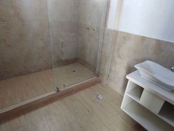 ✅VENDO CASA 3 PISOS - San Antonio de Pichincha.