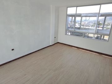 ✅VENDO CASA 3 PISOS - San Antonio de Pichincha.