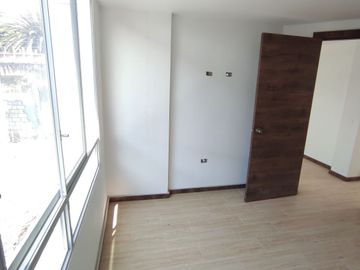 ✅VENDO CASA 3 PISOS - San Antonio de Pichincha.