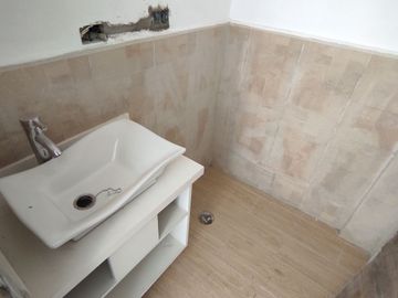 ✅VENDO CASA 3 PISOS - San Antonio de Pichincha.