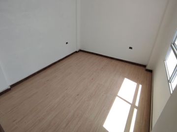 ✅VENDO CASA 3 PISOS - San Antonio de Pichincha.