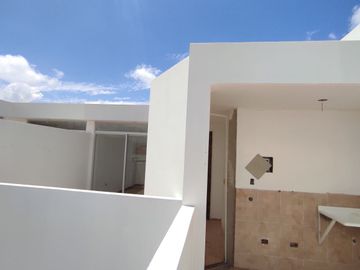 ✅VENDO CASA 3 PISOS - San Antonio de Pichincha.