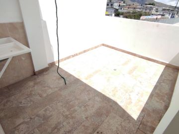 ✅VENDO CASA 3 PISOS - San Antonio de Pichincha.