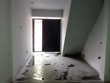 Se Vende Ocasión Casa de 3 pisos + Azotea, en la Urb. Las Brisas de Huachipa