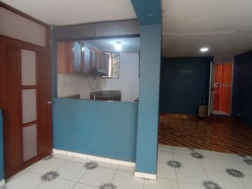 Se Vende Ocasión Casa de 3 pisos + Azotea, en la Urb. Las Brisas de Huachipa
