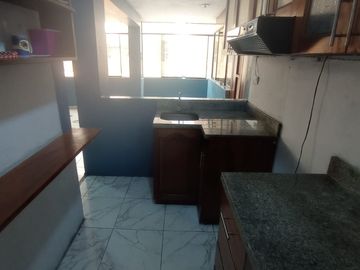 Se Vende Ocasión Casa de 3 pisos + Azotea, en la Urb. Las Brisas de Huachipa