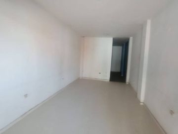 Se Vende Ocasión Casa de 3 pisos + Azotea, en la Urb. Las Brisas de Huachipa