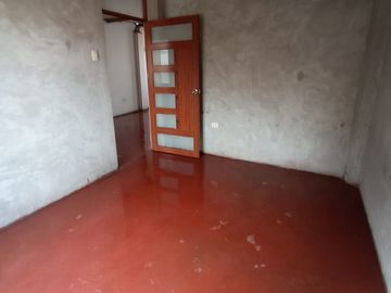 Se Vende Ocasión Casa de 3 pisos + Azotea, en la Urb. Las Brisas de Huachipa