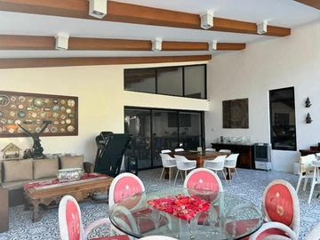 EJE - FOR SALE: 4-Bedroom Single-Family House in Pasong Langka, Cavite City, Cavite
