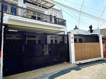 Dijual Rumah Kokoh Full Bata Merah Pasar Rebo Jakarta Timur Dekat Jl TB Simatupang [AR142]