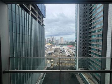 1 Bedroom Unit for Sale | The St. Francis Shangri-La Place, EDSA, Mandaluyong