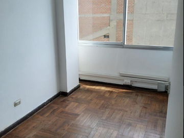 Alquilo Amplias y Cómodas Oficinas Todo un Piso en Av Pardo, Miraflores