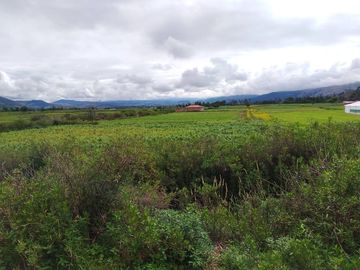 VENDO HERMOSO TERRENO EN EL MAGNIFICO DISTRITO DE ZURITE