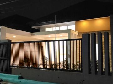 Dijual Rumah Ngagel Jaya Tengah Surabaya dekat Bratang Manyar Strategis