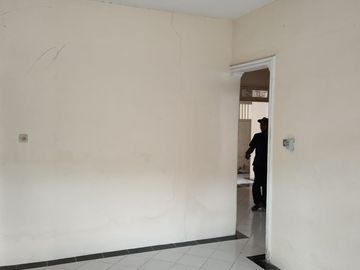 Dijual Rumah Ngagel Jaya Tengah Surabaya dekat Bratang Manyar Strategis