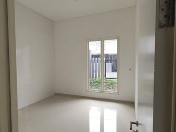 Dijual Rumah Ngagel Jaya Tengah Surabaya dekat Bratang Manyar Strategis