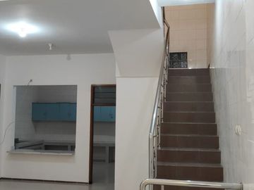 Dijual Rumah Ngagel Jaya Tengah Surabaya dekat Bratang Manyar Strategis