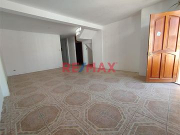Venta De Casa Dos Pisos En Mancora // ID: 1122879