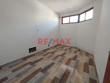 Venta De Casa Dos Pisos En Mancora // ID: 1122879