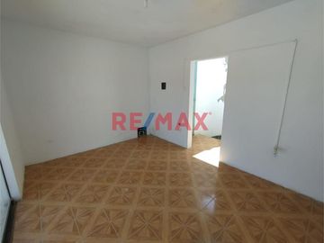 Venta De Casa Dos Pisos En Mancora // ID: 1122879