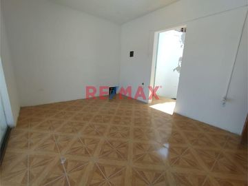 Venta De Casa Dos Pisos En Mancora // ID: 1122879