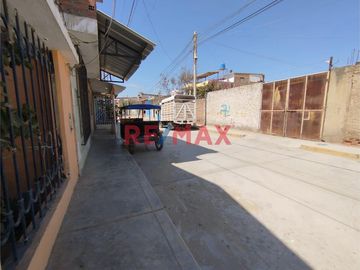 Venta De Casa Dos Pisos En Mancora // ID: 1122879