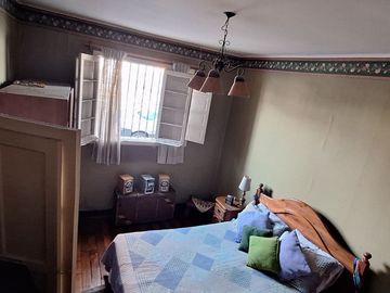 Venta Casa en Sector Residencial – Pedro León Ugalde, Santiago