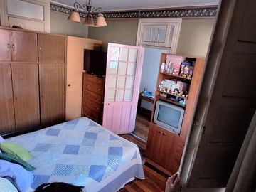 Venta Casa en Sector Residencial – Pedro León Ugalde, Santiago