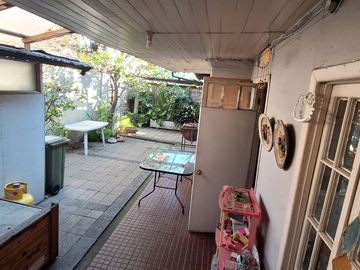 Venta Casa en Sector Residencial – Pedro León Ugalde, Santiago
