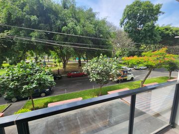 Vendo Hermoso Duplex en La Mejor Zona de Lince Limite con San Isidro