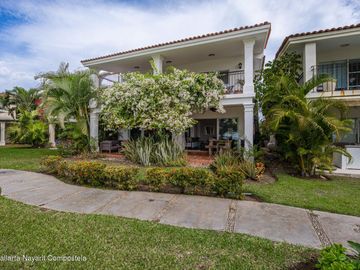 CASA EN VENTA FRENTE AL MAR CRUZ DE HUANACAXTLE Punta Pelicanos