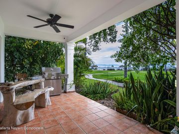CASA EN VENTA FRENTE AL MAR CRUZ DE HUANACAXTLE Punta Pelicanos