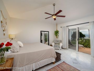 CASA EN VENTA FRENTE AL MAR CRUZ DE HUANACAXTLE Punta Pelicanos