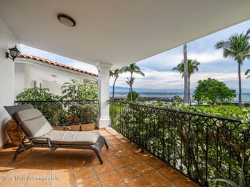 CASA EN VENTA FRENTE AL MAR CRUZ DE HUANACAXTLE Punta Pelicanos