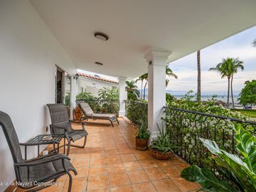 CASA EN VENTA FRENTE AL MAR CRUZ DE HUANACAXTLE Punta Pelicanos