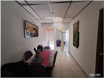 VENDO CASA DE 140 MTS2, DE 7 HABITACIONES, 5 PRIMER PISO Y 2 EN SEGUNDO PISO, CERCA AL CENTRO DE PEREIRA.