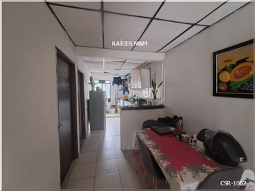VENDO CASA DE 140 MTS2, DE 7 HABITACIONES, 5 PRIMER PISO Y 2 EN SEGUNDO PISO, CERCA AL CENTRO DE PEREIRA.
