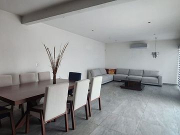 CASA EN VENTA EN FRACCIONAMIENTO RAICES, CIUDAD DEL CARMEN, CAMPECHE.