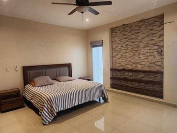 CASA EN VENTA EN FRACCIONAMIENTO RAICES, CIUDAD DEL CARMEN, CAMPECHE.