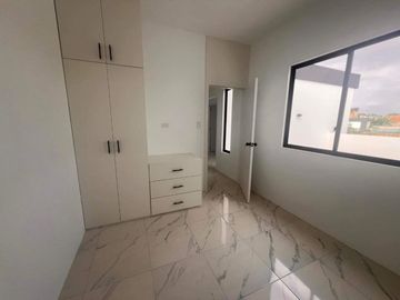 En venta casa independiente - Av. 5 de Junio- Portoviejo