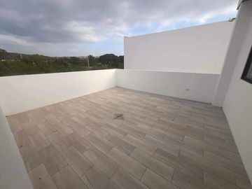 En venta casa independiente - Av. 5 de Junio- Portoviejo