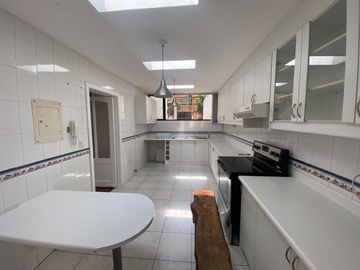 Casa de venta 3 dormitorios - Miravalle  Cumbayá Quito