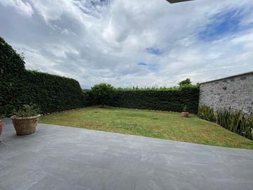 Casa de venta 3 dormitorios - Miravalle  Cumbayá Quito