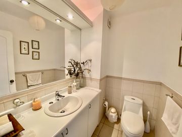 Casa de venta 3 dormitorios - Miravalle  Cumbayá Quito