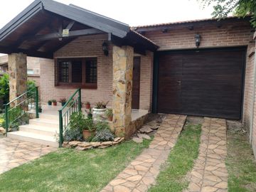 EXCELENTE CHALET  EN LA CUMBRE ZONA GOLF