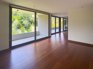 Espectacular Departamento, iluminado en tranquilo sector residencial